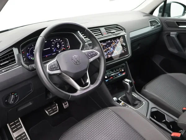 Volkswagen Tiguan (2022) — foto 2 van 29