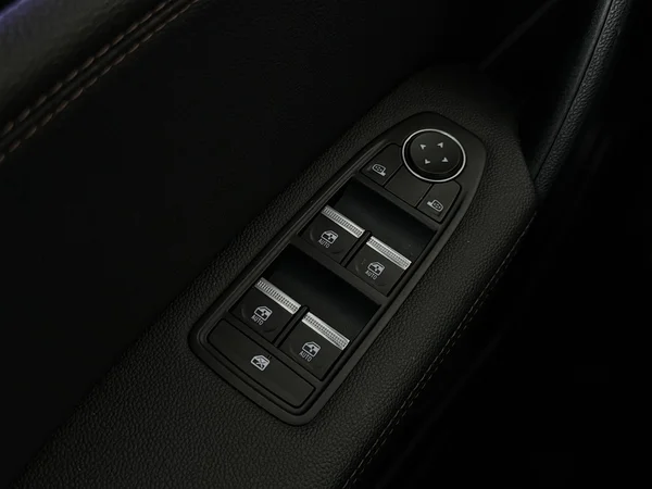 RENAULT Captur (2022) — foto 19 van 29
