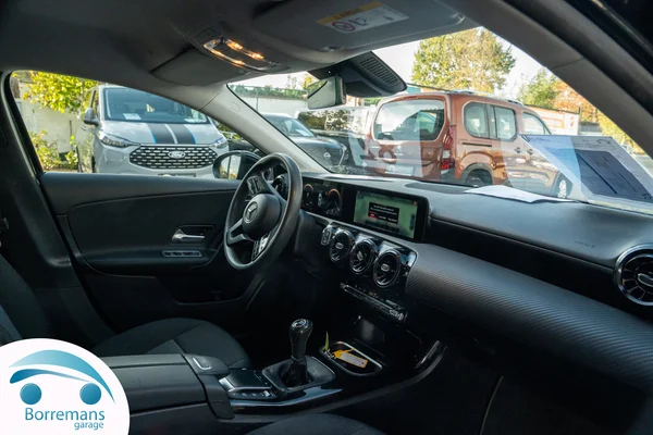 Mercedes-Benz A-160 (2022) — foto 11 van 39