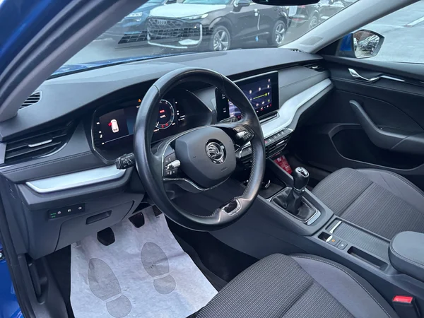 SKODA Octavia Combi (2021) — foto 4 van 23