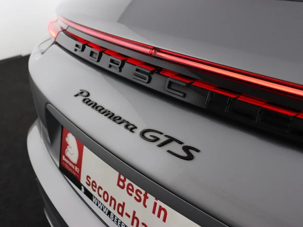 PORSCHE Panamera (2020) — foto 28 van 36