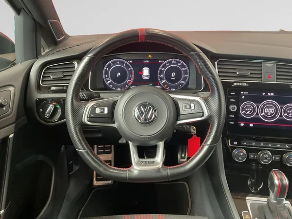 VOLKSWAGEN Golf VII GTI (2019) — foto 4 van 22
