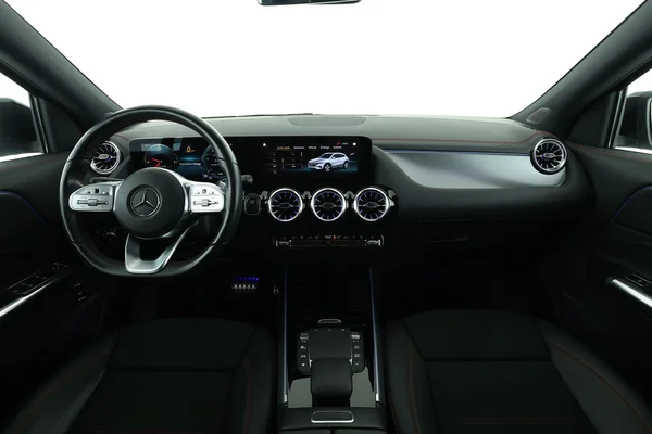 Mercedes-Benz EQA (2021) — foto 4 van 17