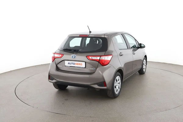 Toyota Yaris (2018) — foto 12 van 16