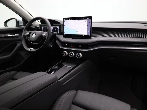 SKODA Superb Combi Dsl (2024) — foto 19 van 25