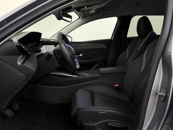 PEUGEOT 308 (2024) — foto 2 van 28