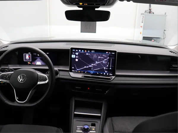 VOLKSWAGEN Tayron (2025) — foto 2 van 15