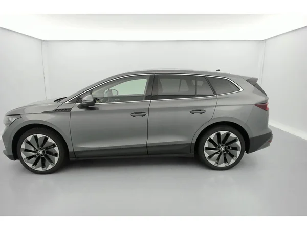SKODA Enyaq (2023) — foto 25 van 30