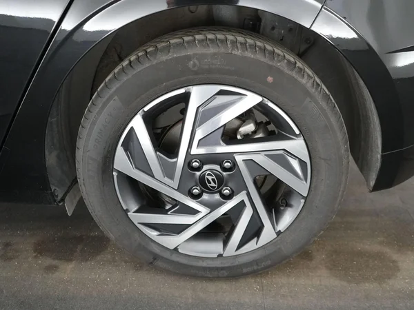Hyundai i20 (2024) — foto 2 van 20