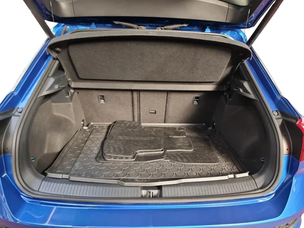 VOLKSWAGEN T-Roc (2019) — foto 14 van 23