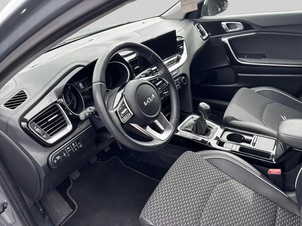 Kia XCeed (2024) — foto 20 van 20