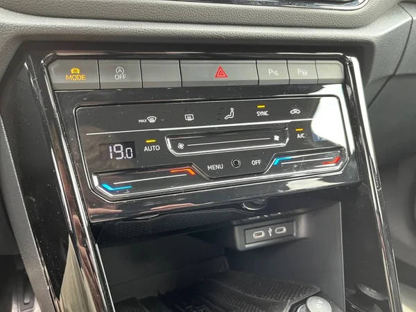 VOLKSWAGEN T-Roc (2025) — foto 7 van 20