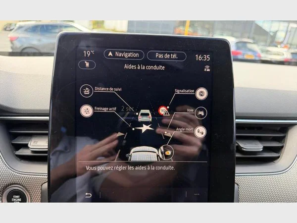 Renault Arkana (2022) — foto 8 van 29