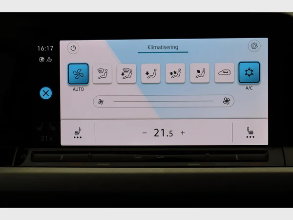 VOLKSWAGEN Golf VIII (2023) — foto 3 van 16