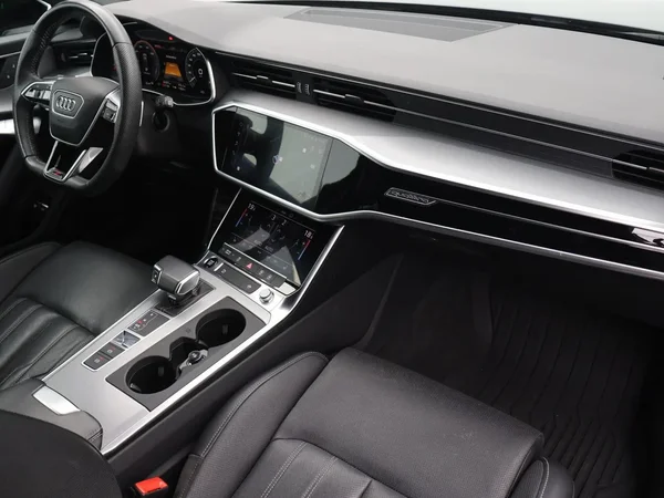 Audi A6 (2020) — foto 32 van 32