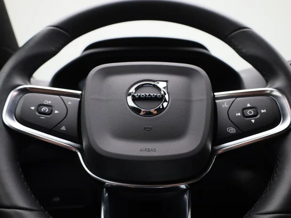 Volvo XC40 (2023) — foto 21 van 41