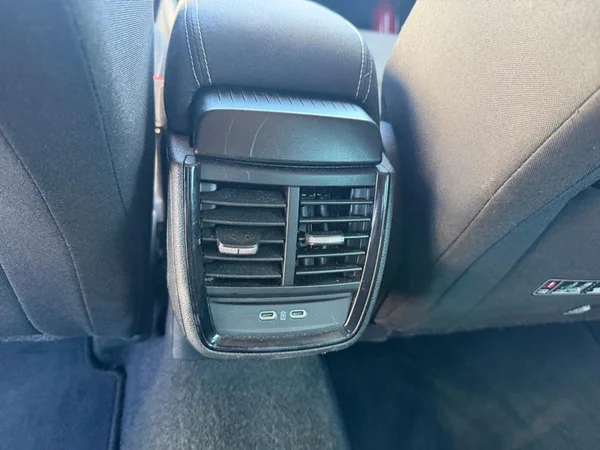 SKODA Kamiq (2022) — foto 17 van 20
