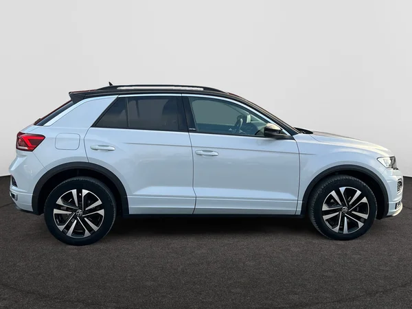 VOLKSWAGEN T-Roc (2021) — foto 11 van 20