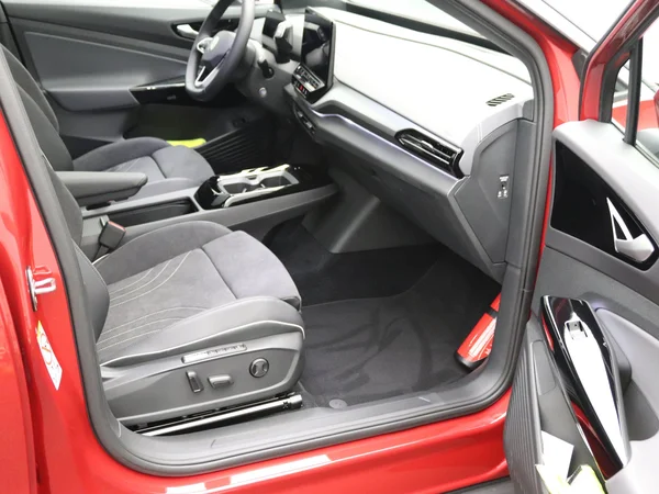 VOLKSWAGEN ID.4 (2024) — foto 25 van 31