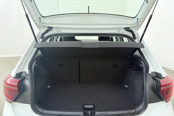 Volkswagen Polo (2022) — foto 14 van 18