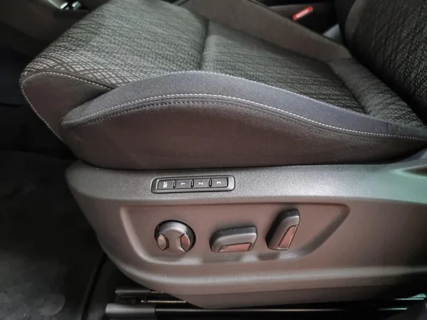 SKODA Karoq (2022) — foto 9 van 23