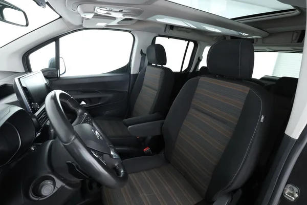 Opel Combo Life (2021) — foto 16 van 16