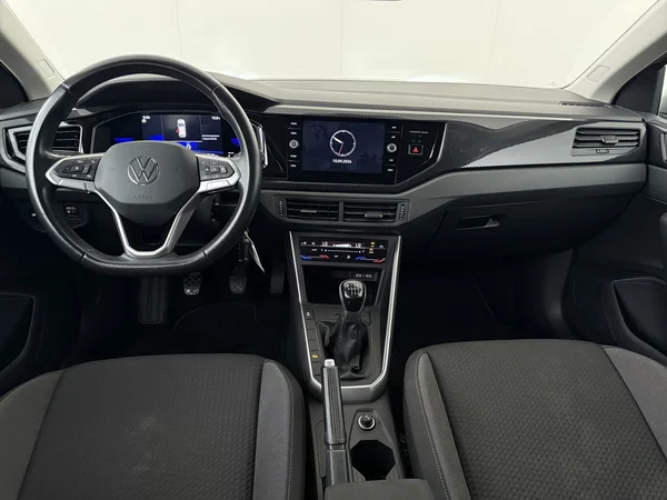 VOLKSWAGEN Taigo (2022) — foto 27 van 27