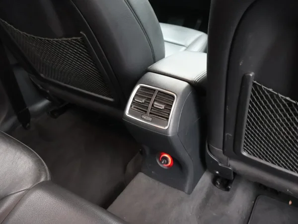 Audi Q3 (2018) — foto 3 van 29