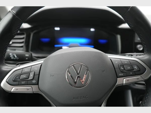 VOLKSWAGEN Polo (2023) — foto 13 van 24