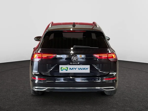 VOLKSWAGEN Golf VIII SW (2024) — foto 17 van 22