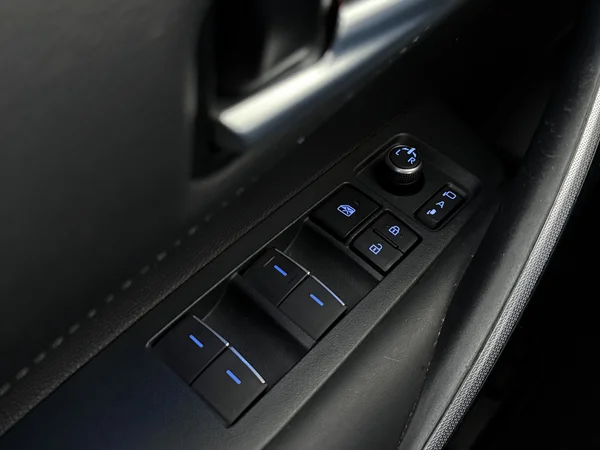 TOYOTA Corolla (2022) — foto 19 van 28