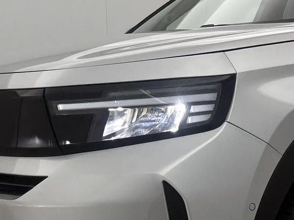 Opel Frontera (2025) — foto 19 van 21