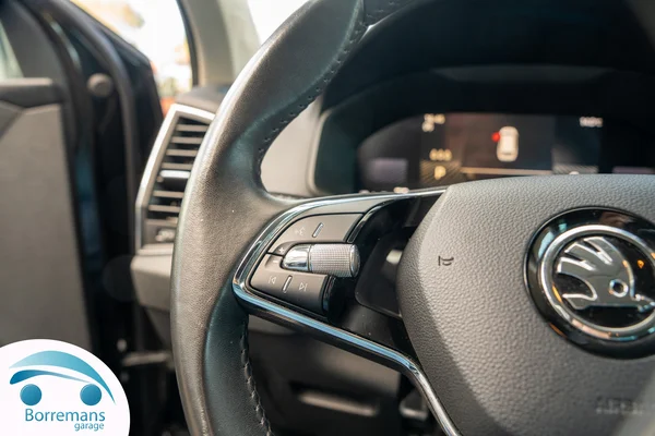 Skoda Karoq (2023) — foto 19 van 43