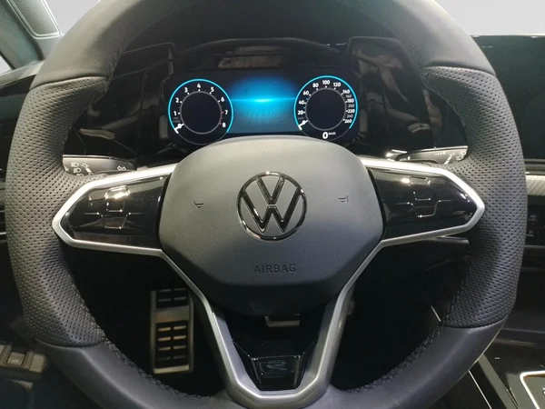 VOLKSWAGEN Golf VIII SW (2024) — foto 6 van 22