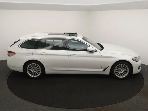 BMW 5 Reeks (2020) — foto 25 van 28