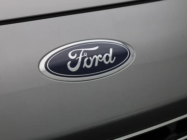 Ford Kuga (2022) — foto 27 van 41