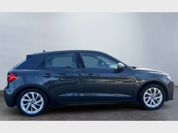 Audi A1 Sportback (2022) — foto 16 van 22