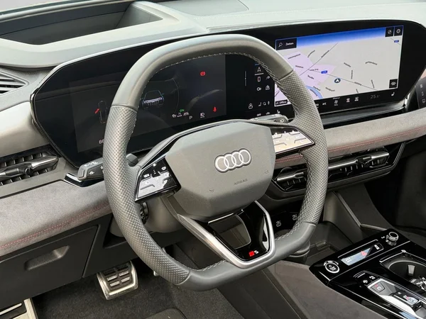 AUDI Q6 e-tron (2025) — foto 5 van 20