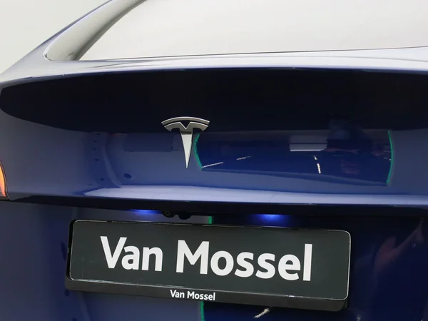 Tesla Model Y (2022) — foto 35 van 43