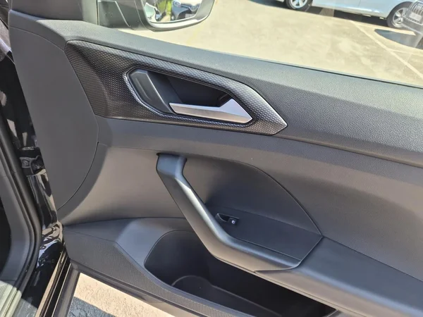 VOLKSWAGEN T-Cross (2024) — foto 9 van 24