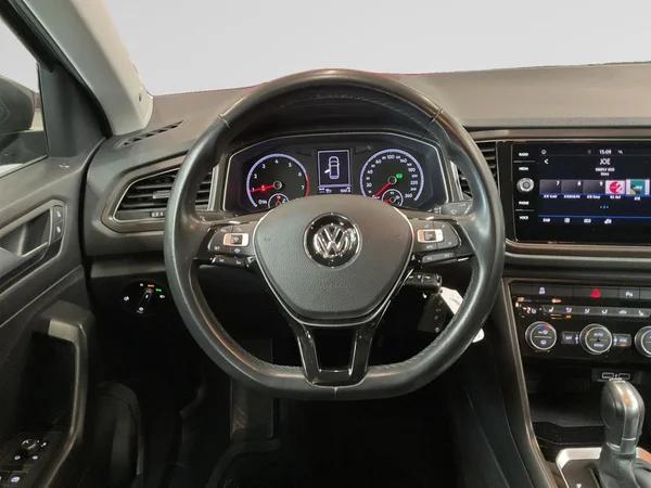VOLKSWAGEN T-Roc (2019) — foto 4 van 51