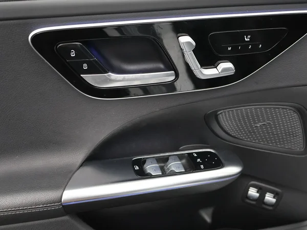 Mercedes-Benz C-Klasse (2022) — foto 18 van 32