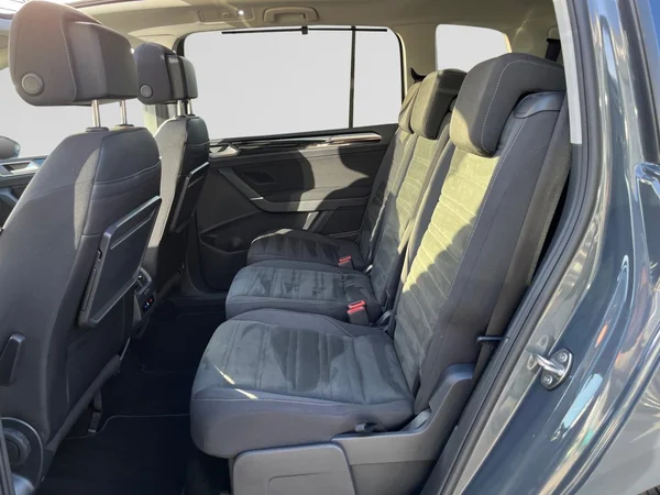 VOLKSWAGEN Touran (2025) — foto 19 van 22