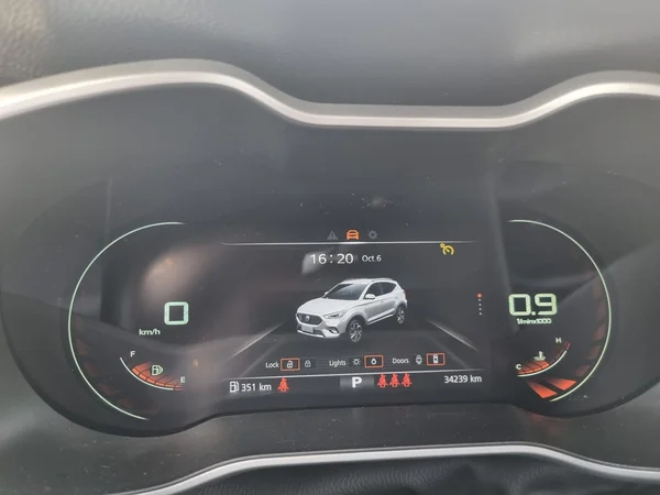 MG ZS (2024) — foto 19 van 36