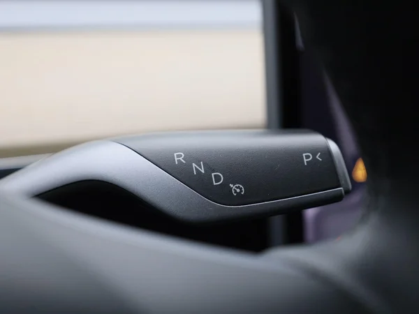 Tesla Model Y (2023) — foto 18 van 43