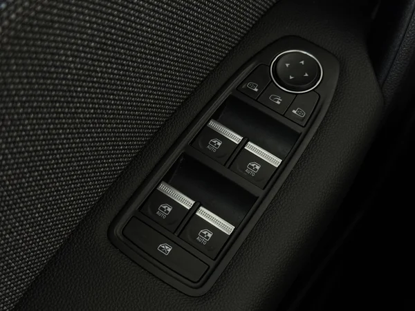 RENAULT Captur (2024) — foto 19 van 28