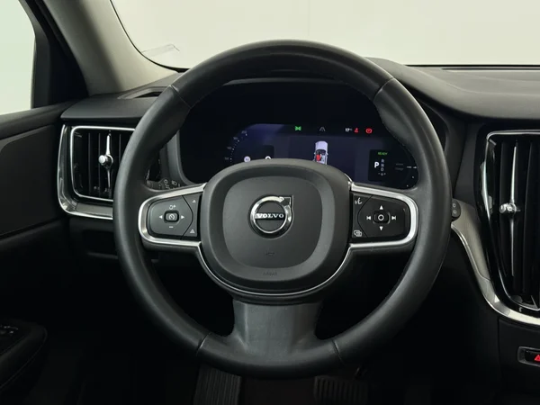 VOLVO V60 (2022) — foto 14 van 33