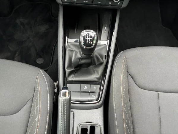 SKODA Kamiq (2023) — foto 8 van 24