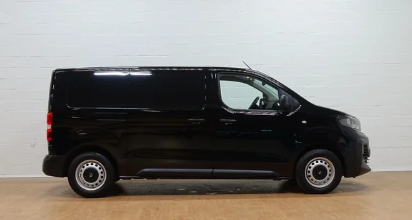 Opel Vivaro (2025) — foto 18 van 22