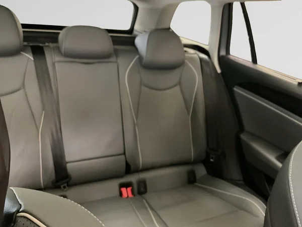 VOLKSWAGEN Passat SW (2025) — foto 11 van 24